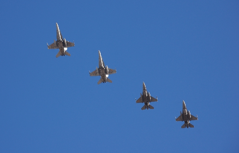 4fDSC_3302.jpg - Fuerza aérea de Estados Unidos
2 General Dynamics F-16D Fighting Falcon 
Ejército del Aire Español
2 McDonnell Douglas C-15 Hornet (EF-18A) 