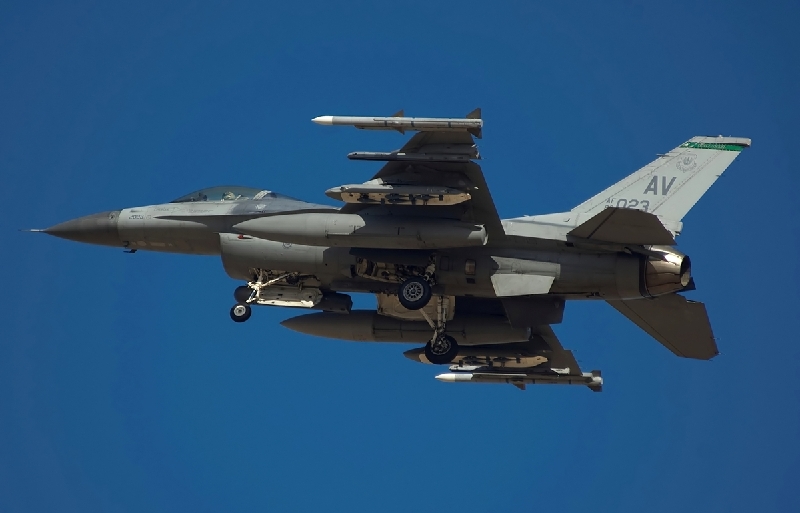 DSC_5528.jpg - Fuerza aérea de Estados Unidos
General Dynamics F-16CG Fighting Falcon