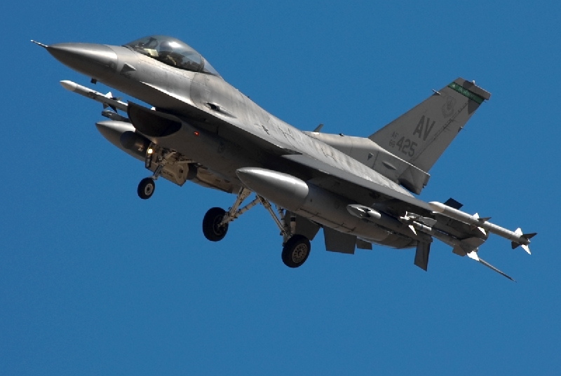 DSC_68281.jpg - Fuerza aérea de Estados Unidos
General Dynamics F-16CG Fighting Falcon